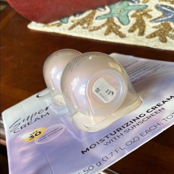 Brand New Olay Super Cream w/ Sunscreen SPF 30 1.7 oz. 2 pk. Moisturizer Hydrate - Picture 9 of 15